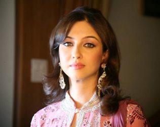 Actress Saumya Tandon Robbed In Istanbul