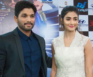 Allu Arjun, Pooja Hegde at Bengaluru DJ Press Meet Photos