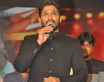 Allu Arjun satires on Pawan Kalyan Fans