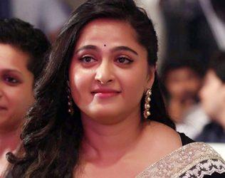 Anushka Shetty Going on a Holiday to Get Rid of Extra Carbs