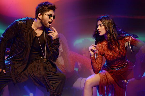 Duvvada Jagannadham SEETI MAAR Video Song – Sure To Make Crowd Seeti Maar