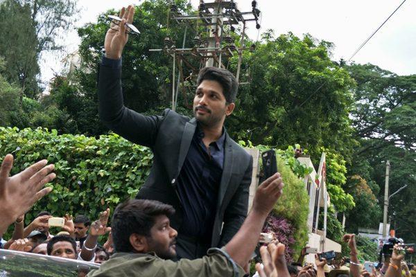Duvvada Jagannadham Us Premieres - Well Said, Allu Arjun!