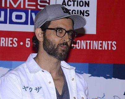 Hrithik Roshan's Sarcastic Attack on English Daily