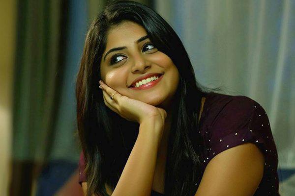 Manjima-Mohan about lip kissing