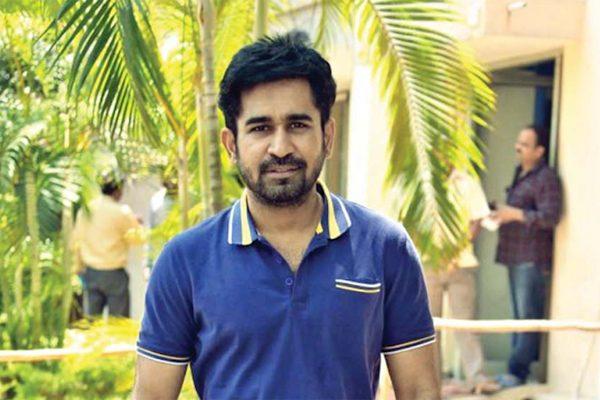 No Heroines, Vijay Antony Busy Completing Two Films!