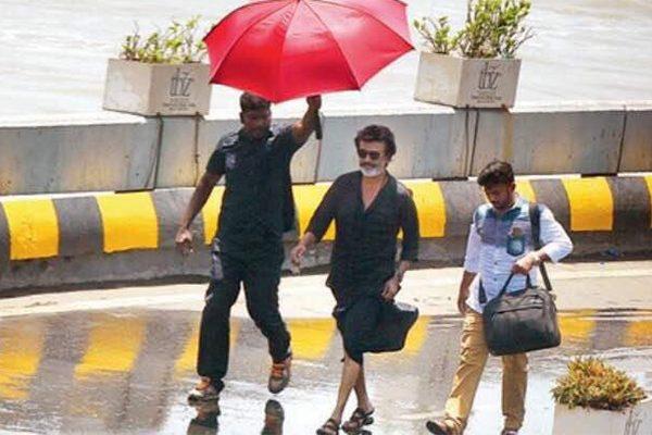 Rajinikanth lungi in kaala