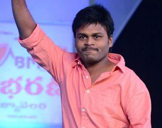 Sapthagiri Hero Vs Comedian