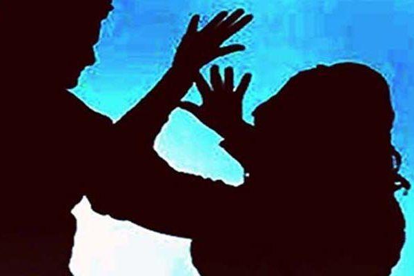 Woman Molested Thrown out of Auto by Driver - Thane