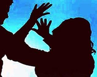 Woman Molested Thrown out of Auto by Driver - Thane