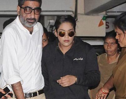 Actress-Mumaith-Khan-appears-before-SIT-in-drug-case