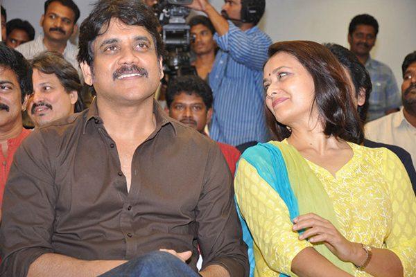 Amala response on nagarjuna political entry