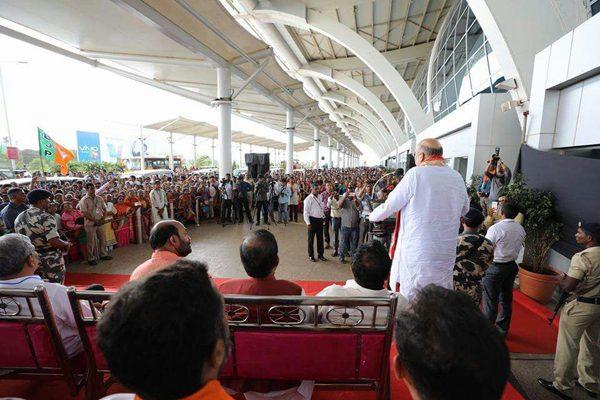 Amit Shah Illegal Act at Airport