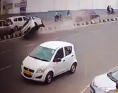 CCTV shows Spot Banjara Hills Car Accident Live video