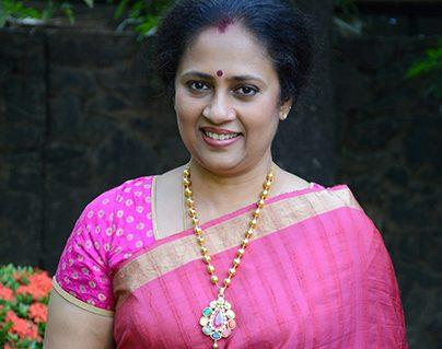 Lakshmi Ramakrishnan Avoids Tamil Bigg Boss