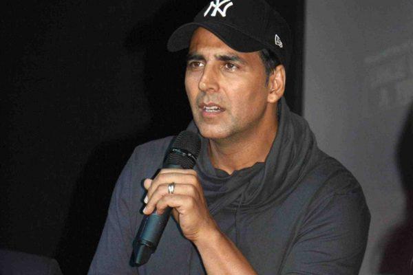 Parents Went to Police When Liftman Touched Akshay Kumar Butt