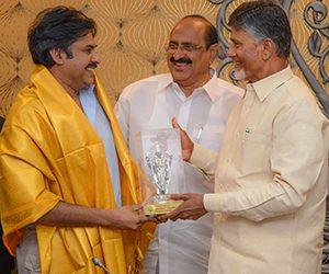 awan-Kalyan-at-the-AP-Secretariat,-Velagapudi-Photos