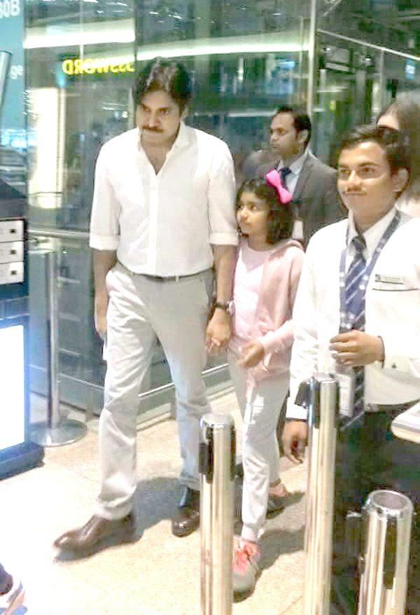 Pic Talk: Pawan Kalyan hand in hand with Aadhya