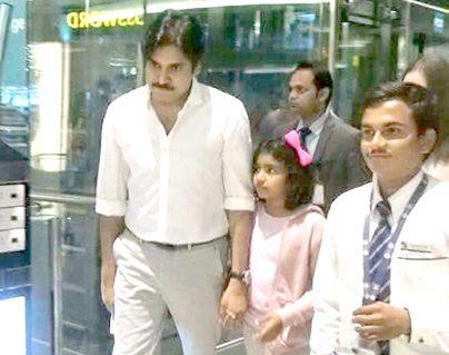 Pic Talk: Pawan Kalyan hand in hand with Aadhya