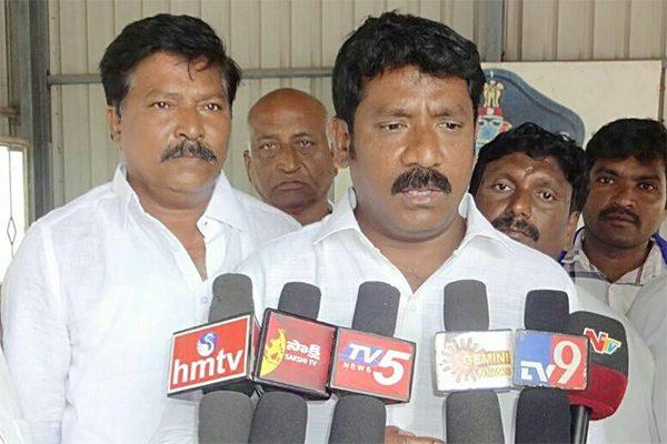 Why Did YSRCP MLA Koramutla Srinivasulu Try to Meet Red Sanders Smuggler?