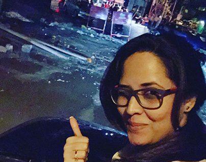 Anasuya Bharadwaj selfie Khairatabad Ganesh 2017