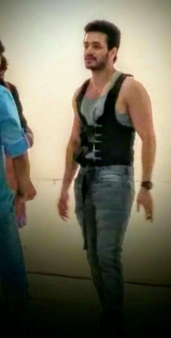 Leaked Pic of Akhil2 Leaves Fans Adrenaline Pumping