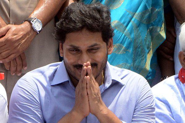 Lucky Escape for Jagan from Chandrababu Naidu Government