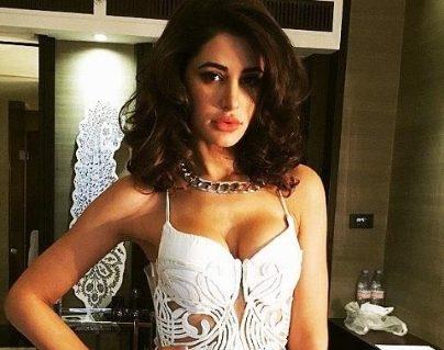 Nargis Fakhri Hilarious Response to Fake Pregnancy