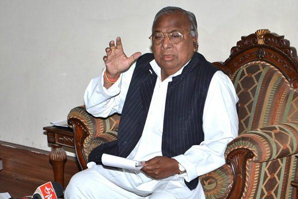V Hanumantha Rao Fires on KTR