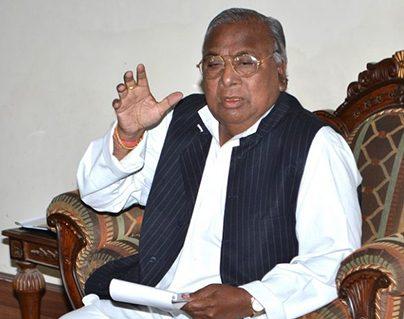 V Hanumantha Rao Fires on KTR