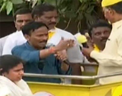 Venu Madhav satires on YS Jagan in Nandyala By-Election campaign