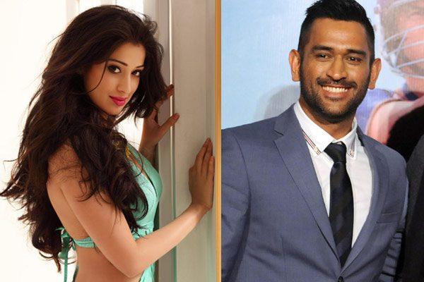 Actress Raai Laxmi Sensibly Avoids her Relationship with MS Dhoni