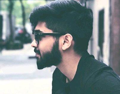 Pic Talk:Chiyaan Vikram Kid Dhruv on the Block