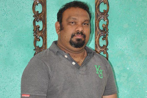 Mahesh Kathi o Reviews controversy