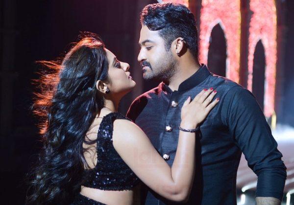 Raashi Khanna Repeated the Same Boring Statement about Jr NTR