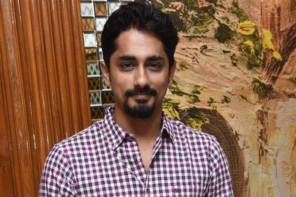 Director Vikram Kumar Approached Siddharth for Manam Movie
