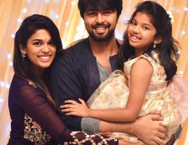 Nice Gesture Chiranjeevi Son-in-Law Kalyan Holding Step Daughter
