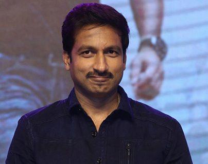 Prabhas Fans Irritating Behavior!