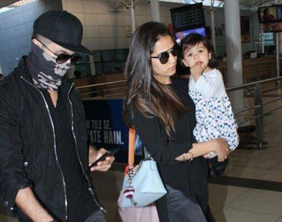 Shahid Kapoor Hiding His Face from Paparazzi