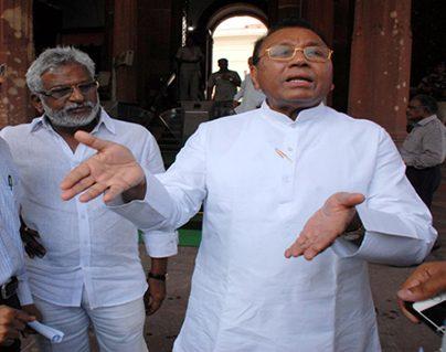 YSR Congress MPs 'U-Turn' on Resignations!