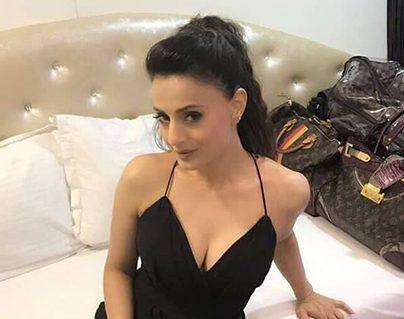Counterattack on Exposing Made Ameesha Patel Silent
