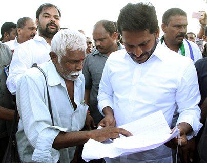 Breaking the Walkathon, Jagan Appears Before CBI Court