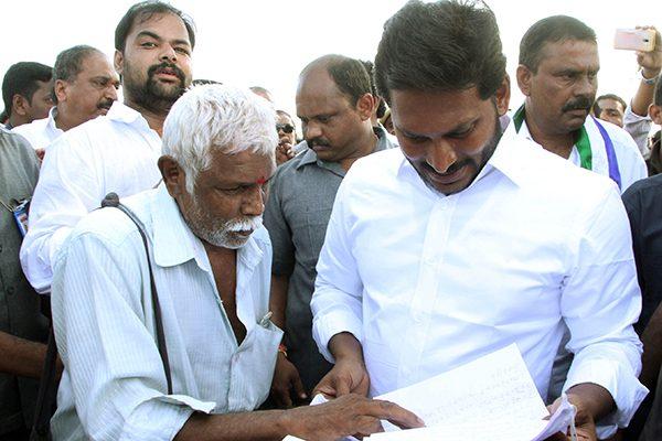 Breaking the Walkathon, Jagan Appears Before CBI Court