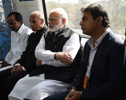 KTR with Narendra Modi - hyderabad Metro Rail Launch