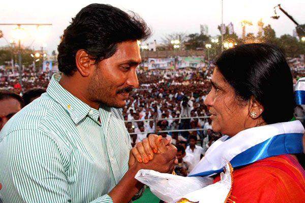 Lakshmi Parvathi's Displeasure at YSR Congress