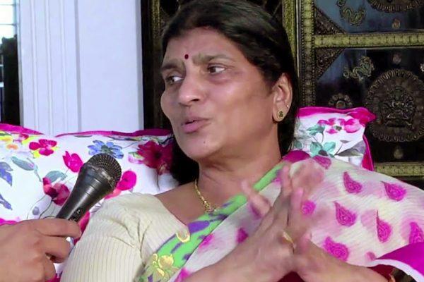 Lakshmi Parvathi Threatens 'Lakshmi Veeragrandham'