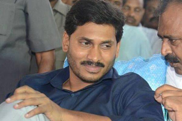 Sakshi clarifies on ys jagan name change