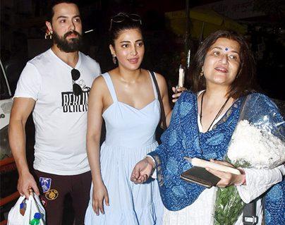 Shruti-Haasan-Mother-Accompanied-Her-Boyfriend-Michael-Corsale