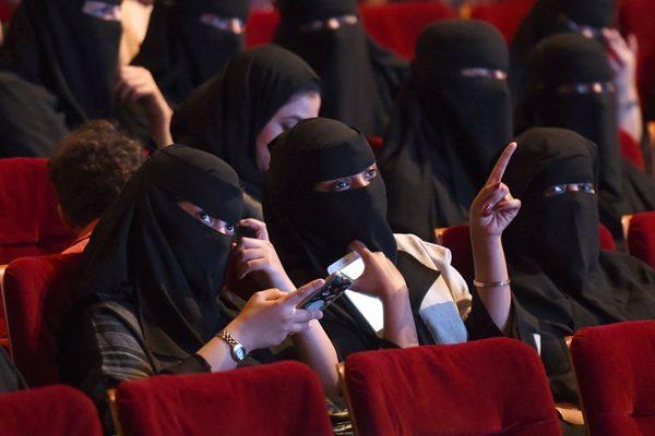 After-35-Years,-Saudi-Theatres-Will-Breathe-Air!