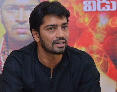 Allari-Naresh-Sings-His-Next-for--Close-Friend