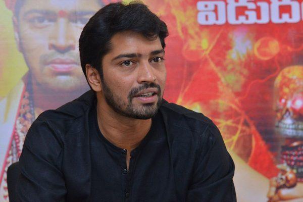 Allari-Naresh-Sings-His-Next-for-Close-Friend